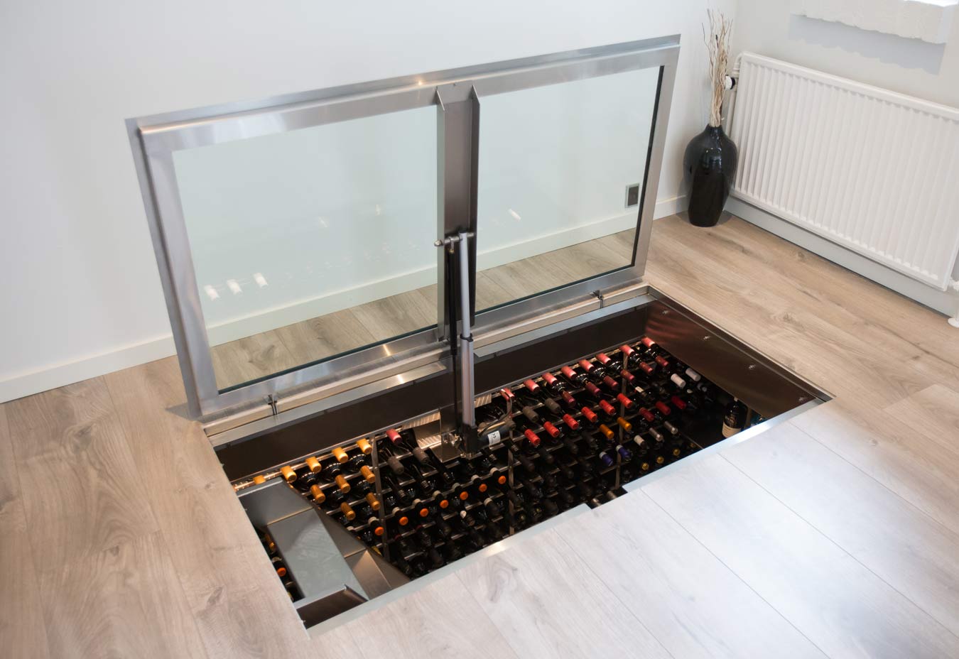 How Do You Control the Temperature in a Wine Room Vinotemp