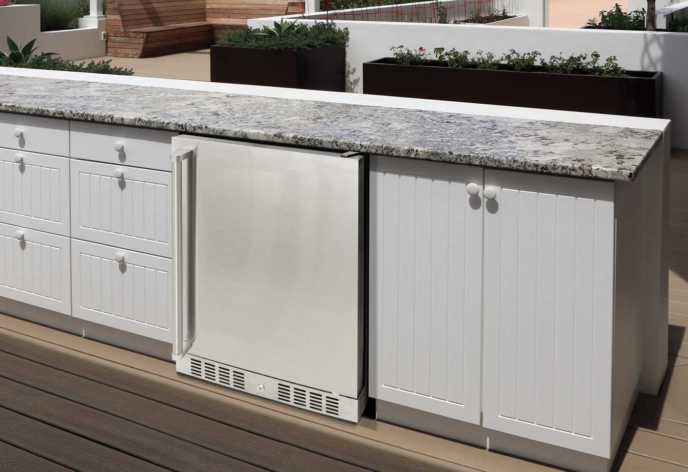 Do You Need a Special Refrigerator for Outdoors? Vinotemp