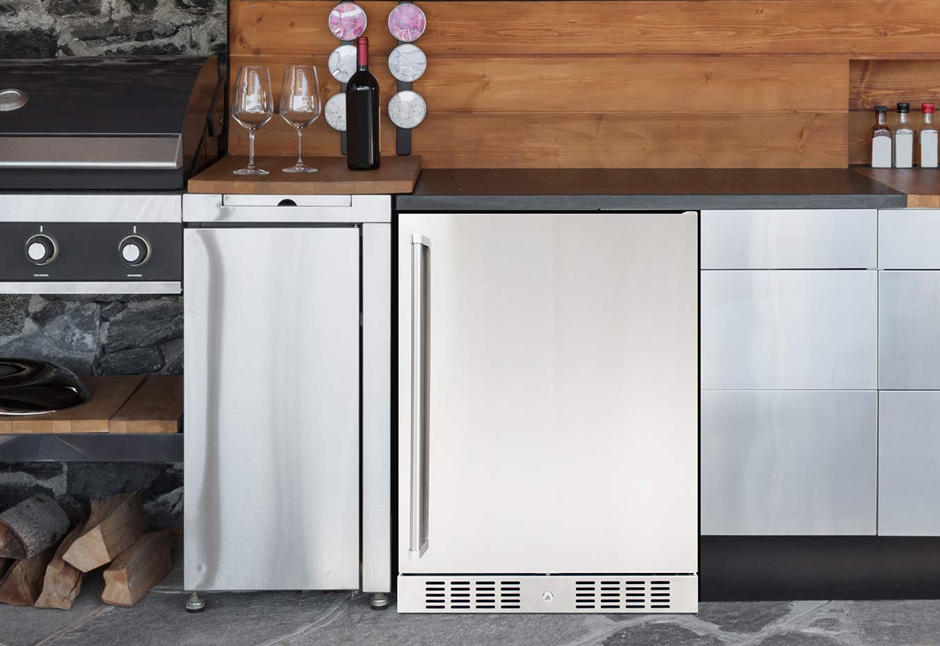 How to Protect Your Outdoor Refrigerator from the Elements? Vinotemp